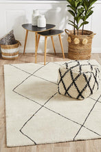Load image into Gallery viewer, Rug Culture Broadway 931 Ivory