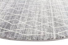 Load image into Gallery viewer, Evoke Remy Silver Transitional Round Rug