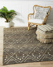 Load image into Gallery viewer, Kenya Misu Hand Woven Tribal Jute Rug