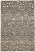 Load image into Gallery viewer, Kenya Misu Hand Woven Tribal Jute Rug