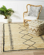 Load image into Gallery viewer, Kenya Tumu Hand Woven Tribal Jute Rug