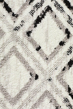 Load image into Gallery viewer, Met 607 Blwh Rug