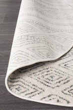 Load image into Gallery viewer, Oasis Salma White And Grey Tribal Round Rug