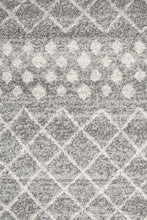 Load image into Gallery viewer, Oasis Selma Silver Tribal Round Rug