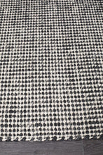 Load image into Gallery viewer, Skandinavian 300 Black Rug