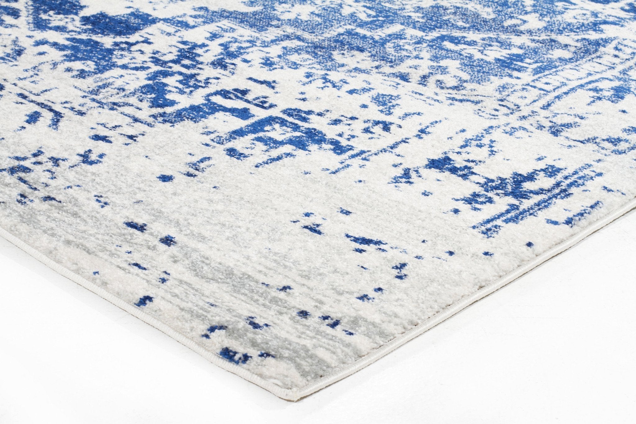Evoke Horizon White Navy Transitional Rug