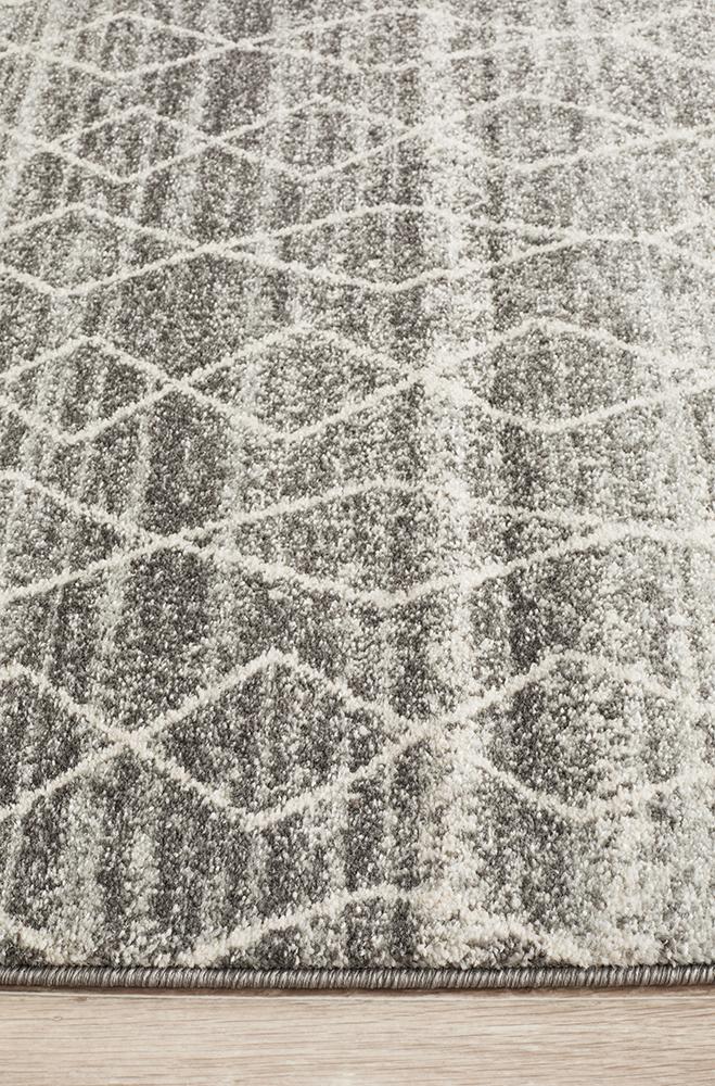 Evoke Remy Silver Transitional Runner Rug