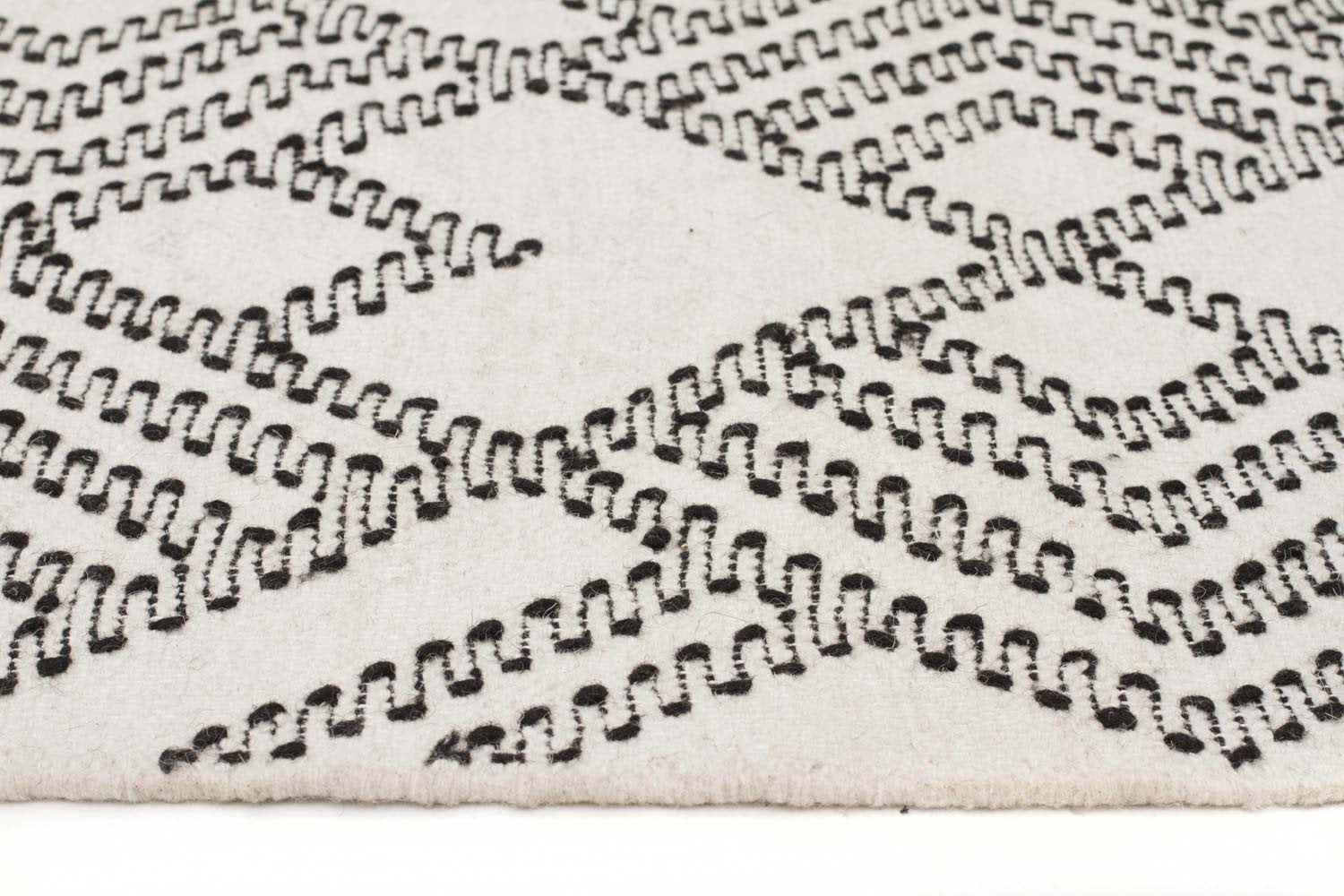 Miller Rhythm Symphony White Rug