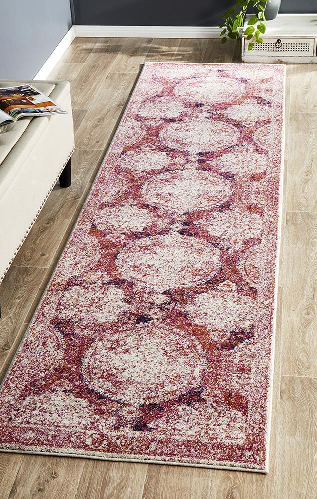 Museum Byron Fuschia Round Runner