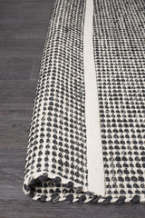 Skandinavian 300 Black Rug