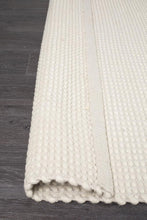 Load image into Gallery viewer, Skandinavian 300 White Rug
